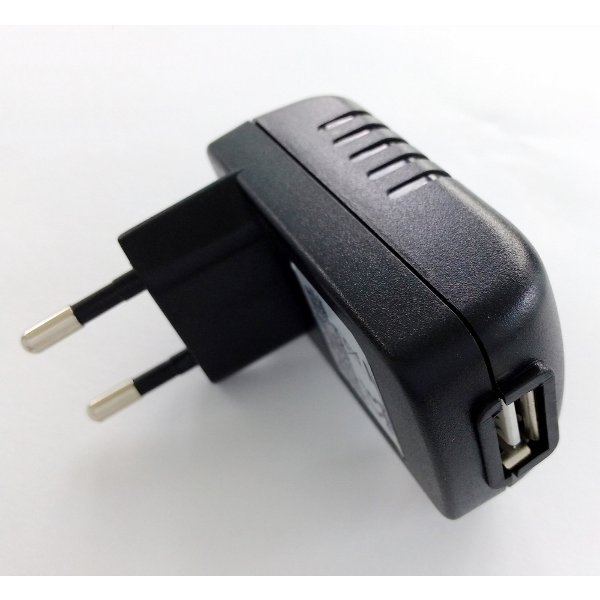 AC adapter 5V/2A USB