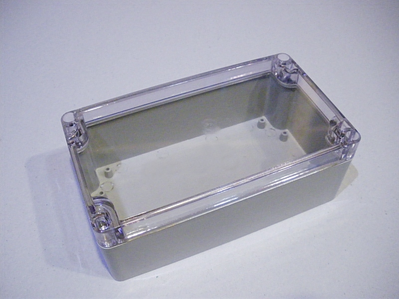 Wasserfestes ABS Gehäuse mit transparentem Deckel F2-P1 158x90x6
