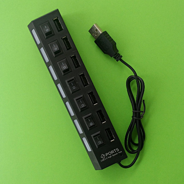 USB 2.0 Hub 7-Port mit schaltbaren Ports - schwarz